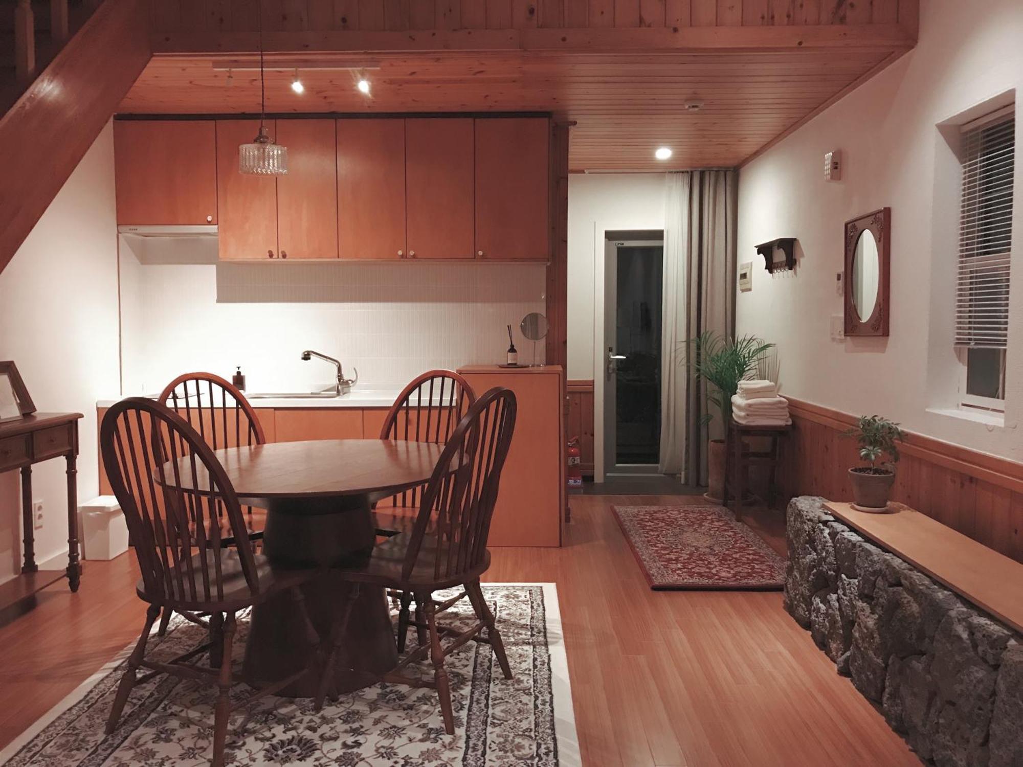 At Corner Resort & Garden 제주 외부 사진